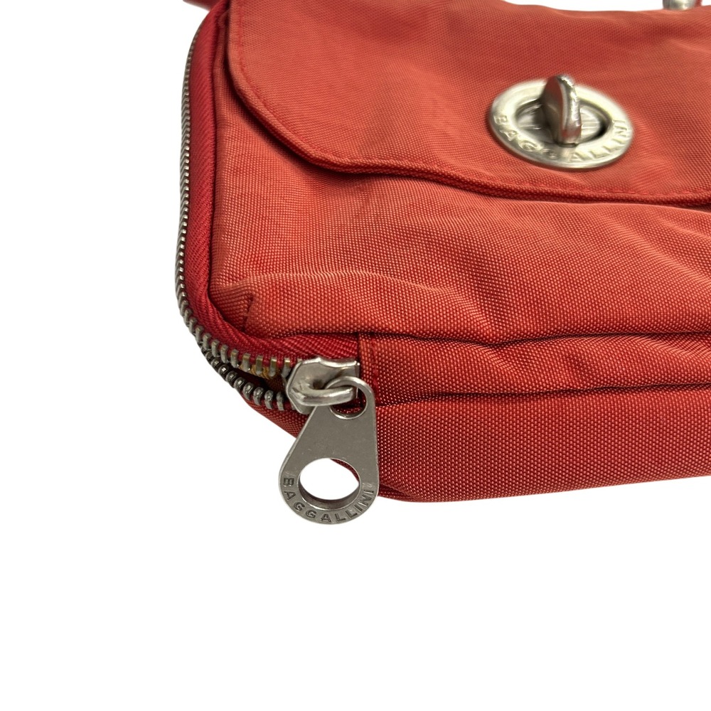 Baggallini Crossbody Wallet Purse Small Red Nylon Utility Travel Bag Gorpcore - Picture 3 of 9